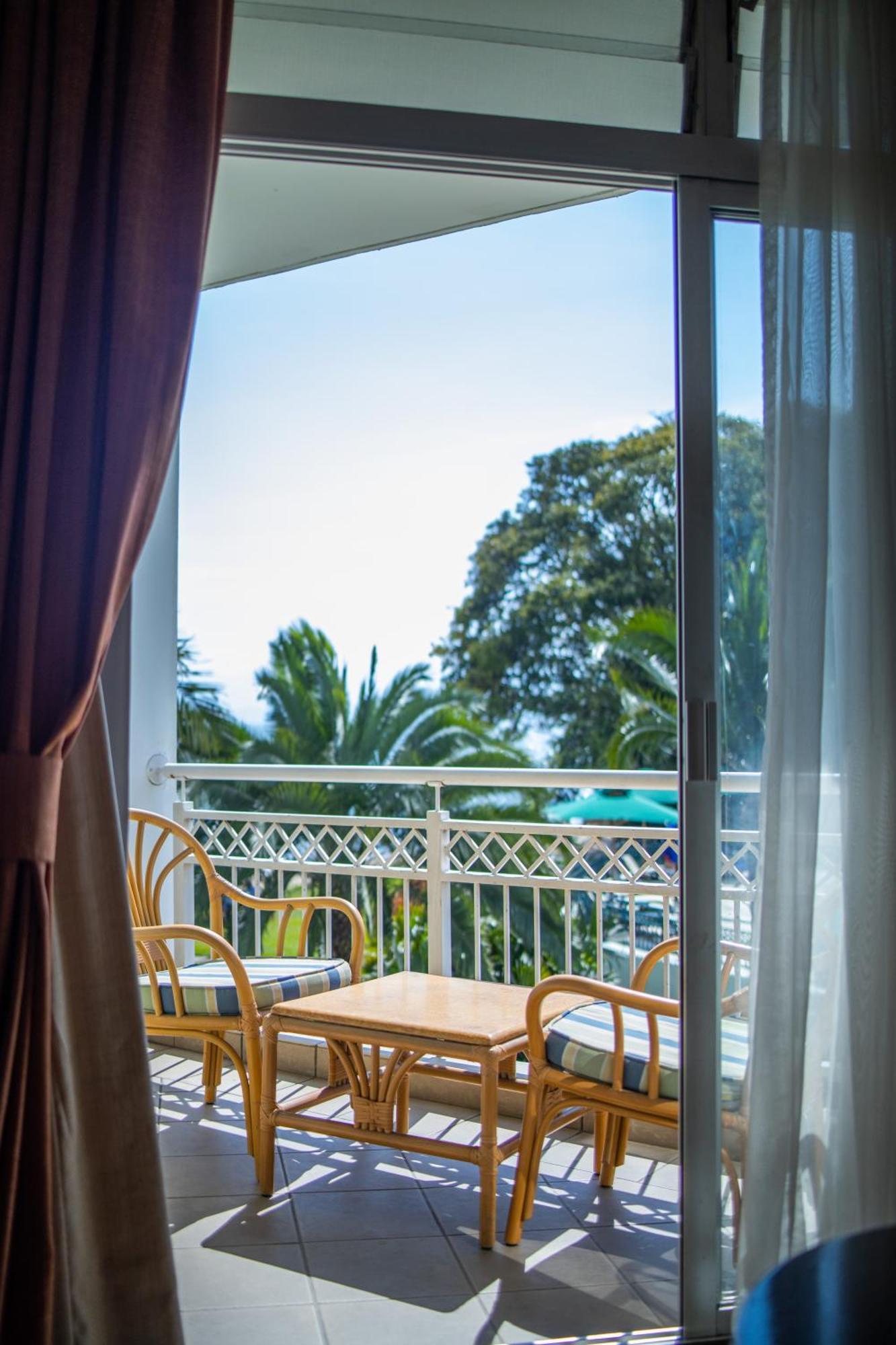 Lake Kivu Serena Hotel Жизени Екстериор снимка