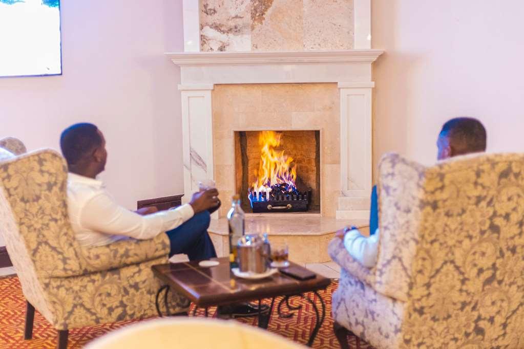 Lake Kivu Serena Hotel Жизени Ресторант снимка