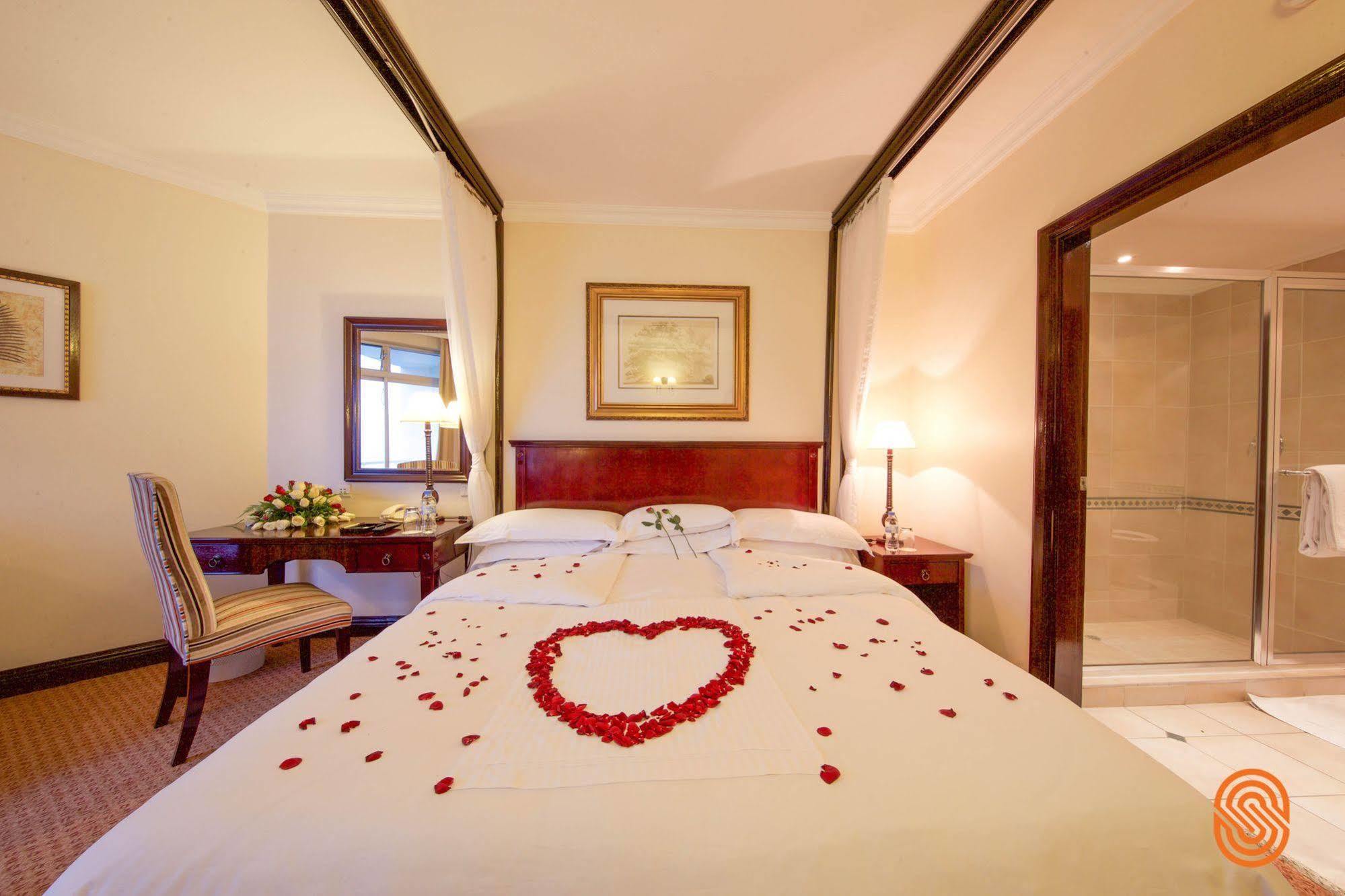 Lake Kivu Serena Hotel Жизени Екстериор снимка